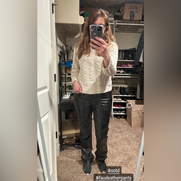 Soft Sweater - Picture 1 of 5